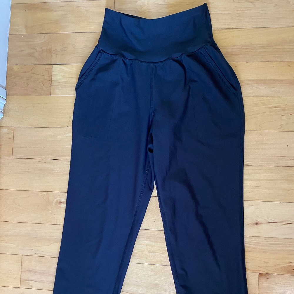 Old Navy Power Sport Cropped Joggers